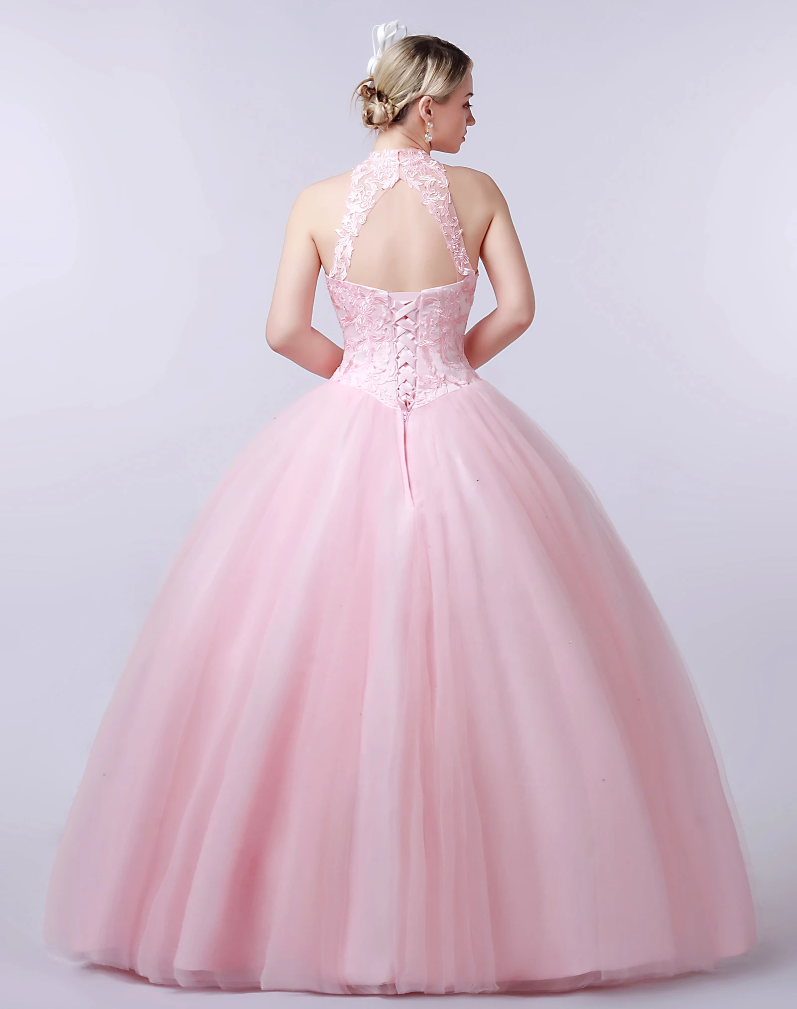CharmingBridal Beaded Sweet 16 Dresses Puffy Halter Neck Prom Graduation Ball Gown Quinceanera Dress Vestido De Quincea&ntilde;era