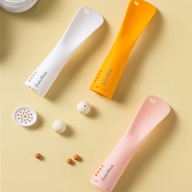 구두를 편리하게 신을 수 있는 휴대용 구두 도우미