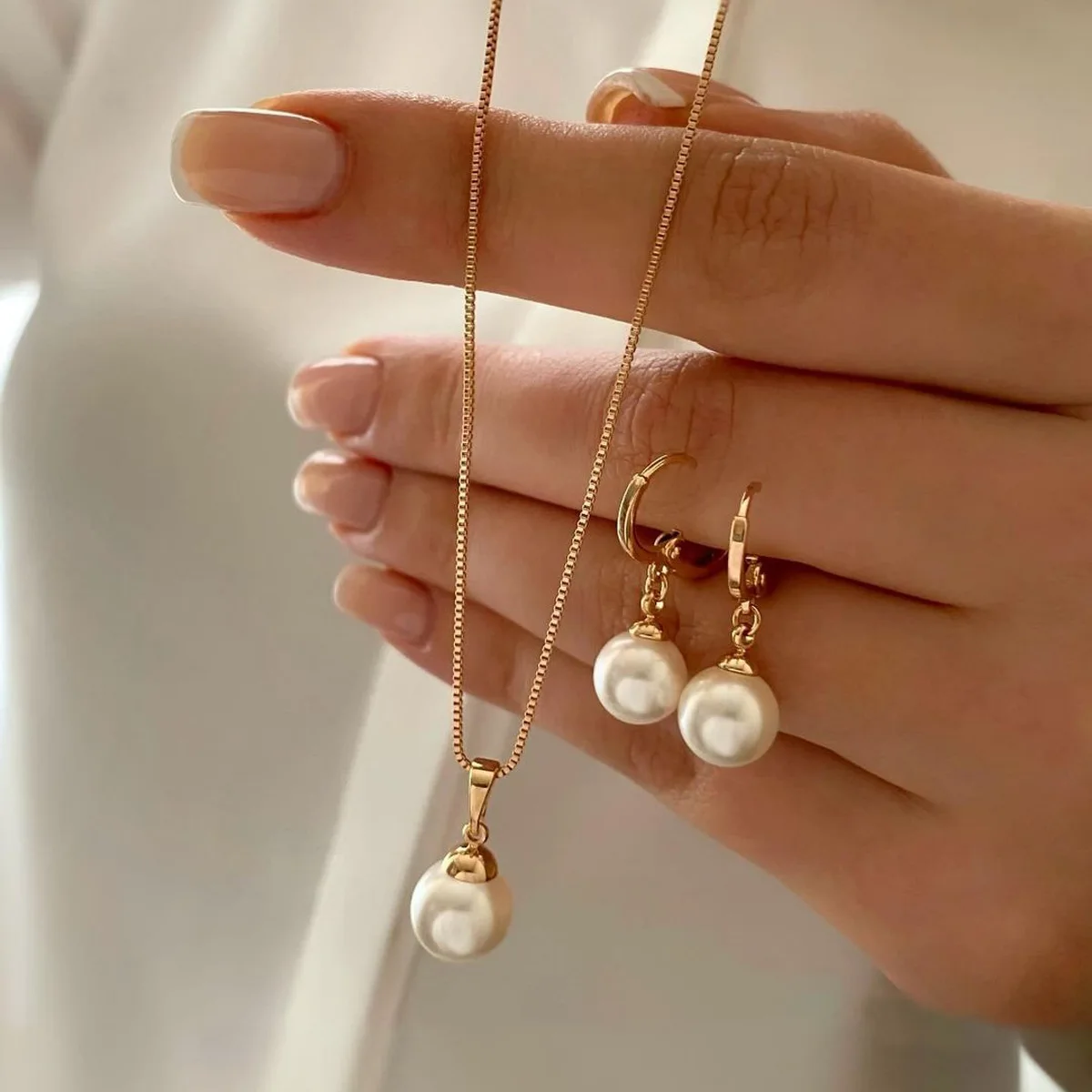 Fashion Elegant Imitation Pearl Pendant Necklace Earrings Set for Women Vintage Gold Color Chain Girl Wedding Party Jewelry Gift