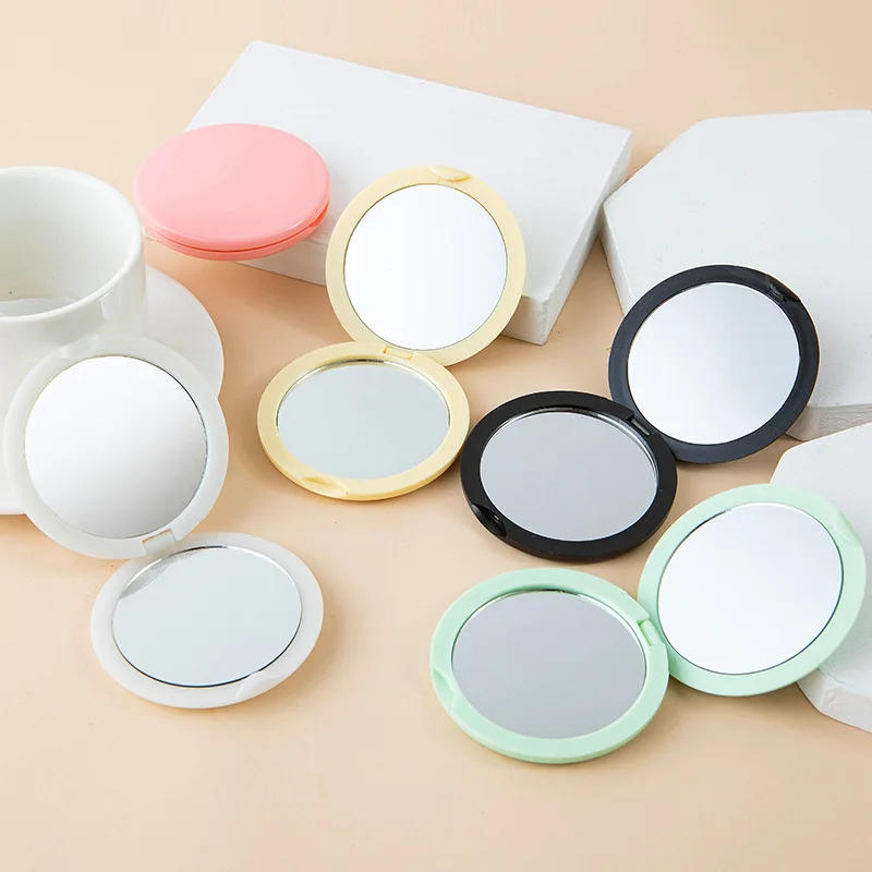 Lovely Cream Round Makeup Mirror Girl's Gift Hand Mini Folding Portable Vanity Mirror Pocket Double-Sided Makeup Compact Mirror 10pcs lot candy color macarons storage box portable mini gift package box lovely jewelry package box case for small items