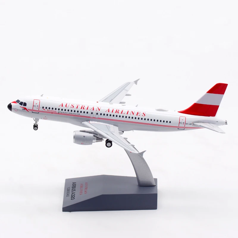 

Austrian Airlines A320 Civil Aviation Airliner Alloy & Plastic Model 1:200 Scale Diecast Toy Gift Collection Simulation Display