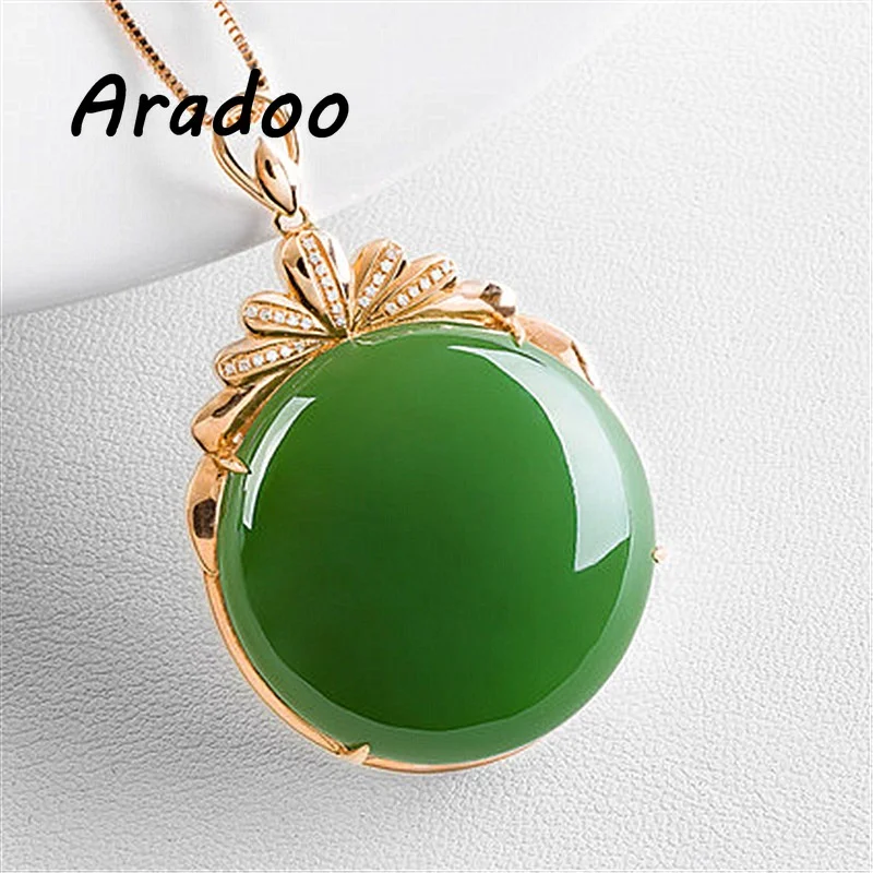 

ARADOO Vintage Round Chalcedony Pendant Natural Hetian Jade Jasper Pendant Apple Green Gold Plated Jade Necklace