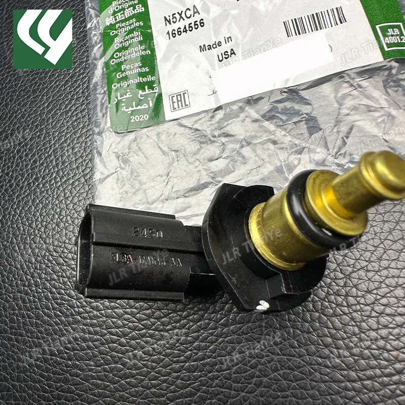 Suitable for Range Rover Discovery 4/5 Coolant Water Temperature Sensor Sensing Plug LR041442 JDE1634