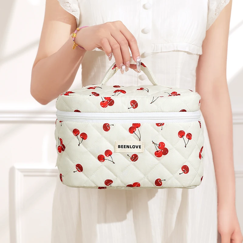 Cherry Printing Makeup Bag Quilted Makeup Bag Large Flower Makeup Bag Women's Cotton Makeup Bag Flower Travel Wash Bag 5