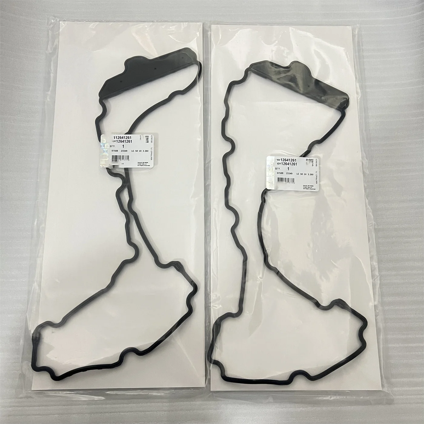 

New Engine valve cover gasket For Buick Chevrolet Cadillac Opel Holden 12607401 12641261