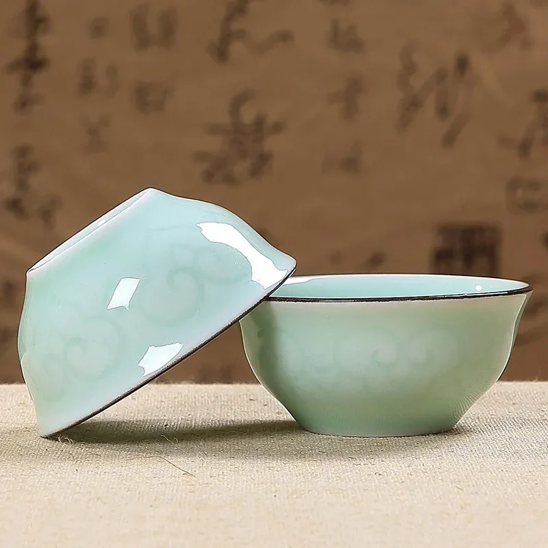 Celadon Chinese Kungfu Tea Cups Green/ Blue Embossed Carp Goldfish Teacup Small Fish Creative Ceramic Tasting Cup 40ml 6.3*3cm