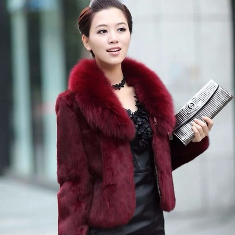 

2023 Winter New Middle-Aged Women Fox Fur Collar Slim Short Outwear Female Fashion V-neck Rabbit Fur Coat Casual Warm Outcoat
