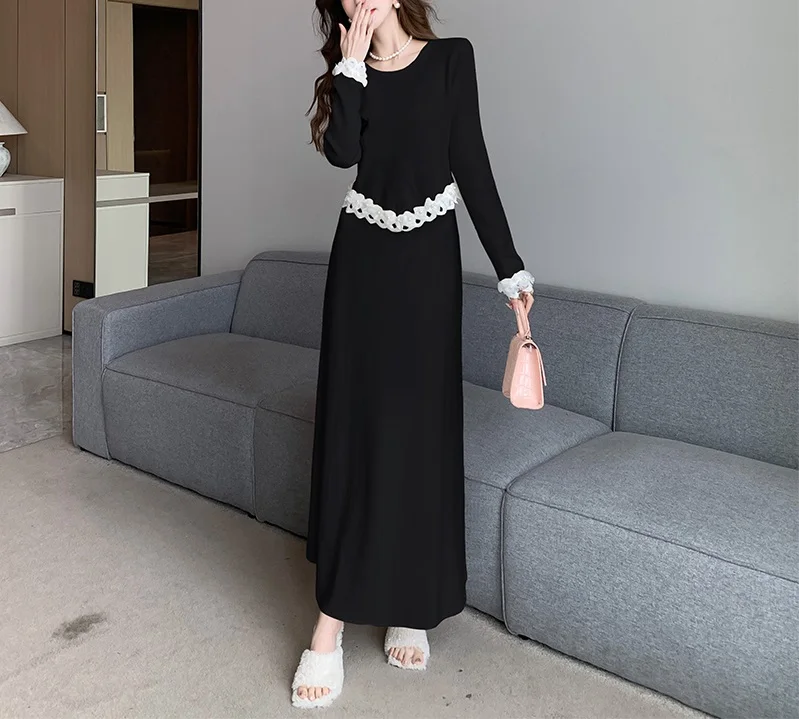 Splicing Flower Knitted Two Piece Set for Women's Winter New Design Feeling Slim Set Skirt with Long Sleeves and Long Skirts