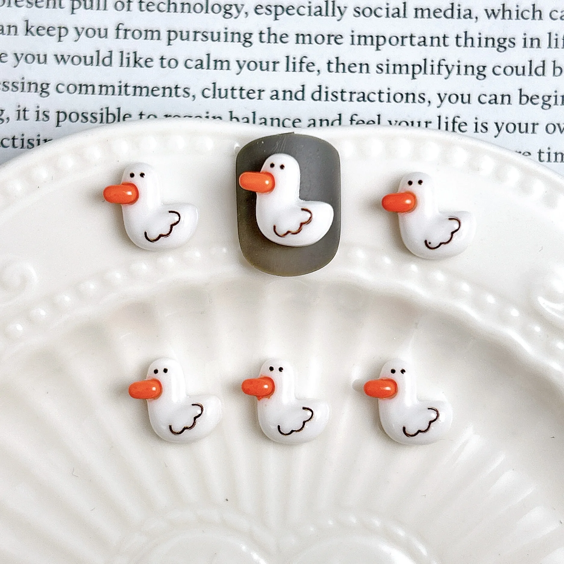 30PCS 3D Kawaii Cartoon Duck Resin Nail Charms for DIY Crafts and Decorations