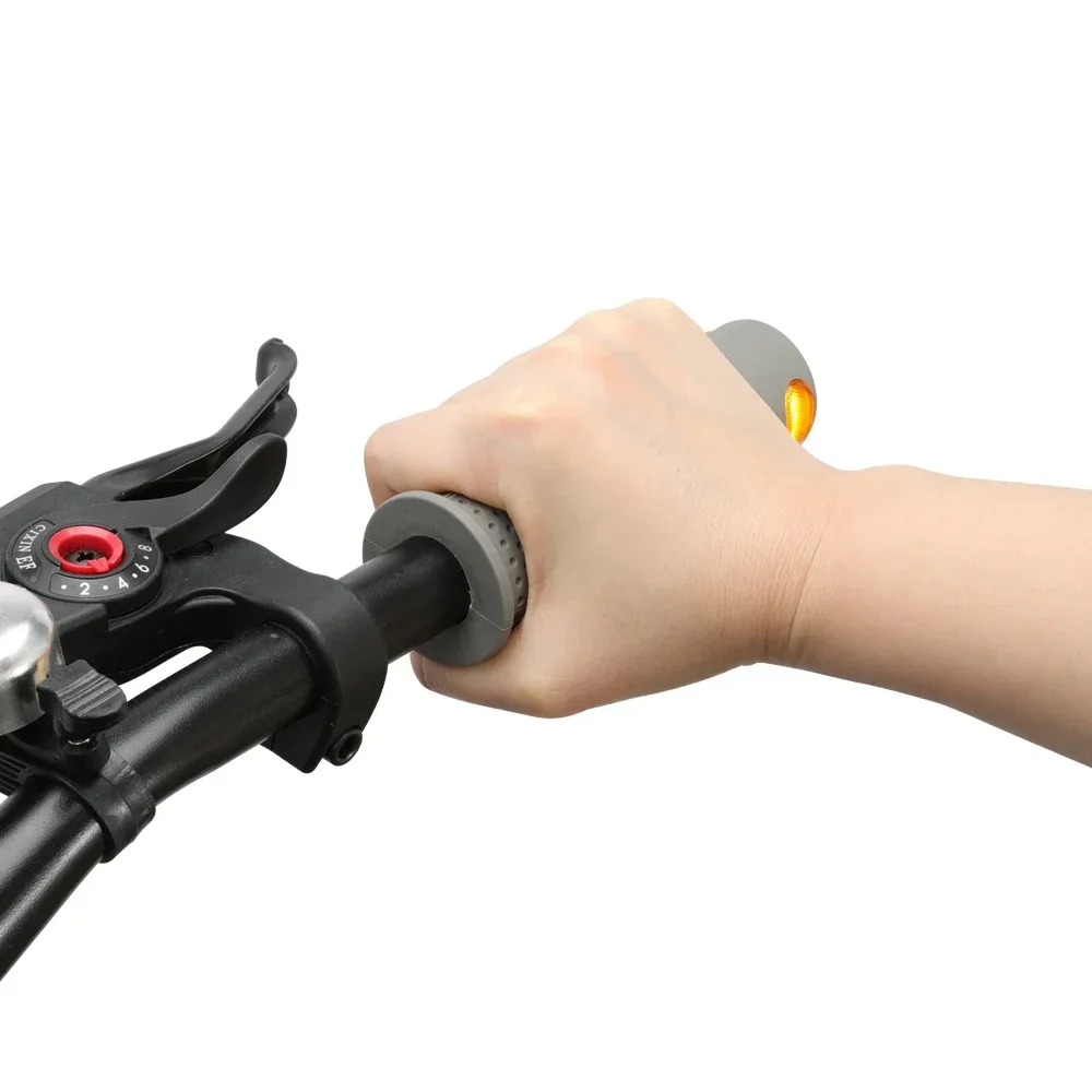 Indicatori Di Direzione LED Per Manubrio Moto - Luci Lampeggianti Gialle E Bianche - Per Manubrio 22mm - Foto 9