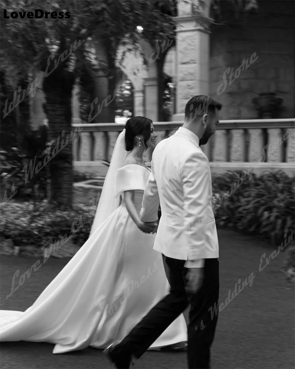 LoveDress V-Neck Off The Shoulder Wedding Mermaid Dress Sleeveless Satin Bohemian Bride Gown Traped Train Vestido De Novia