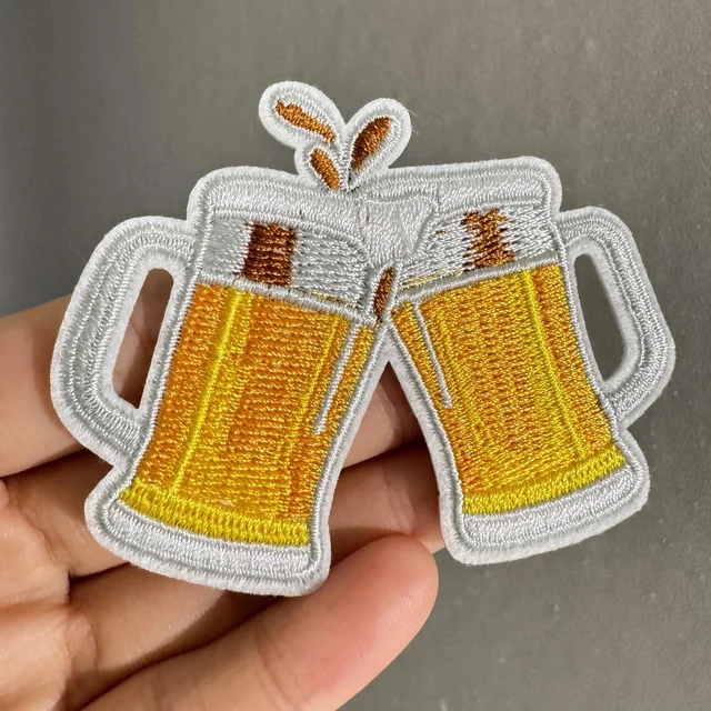 1PC Embroidered Beer Mug Patch – Fun Cartoon Iron-On Appliqué for DIY Clothing, Jeans, Jackets & Bags Accessories