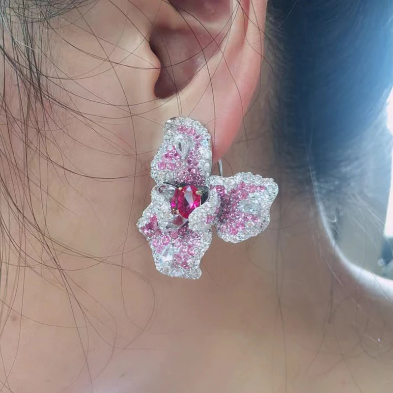 

Женские серьги из серебра 925 пробы, с фианитом