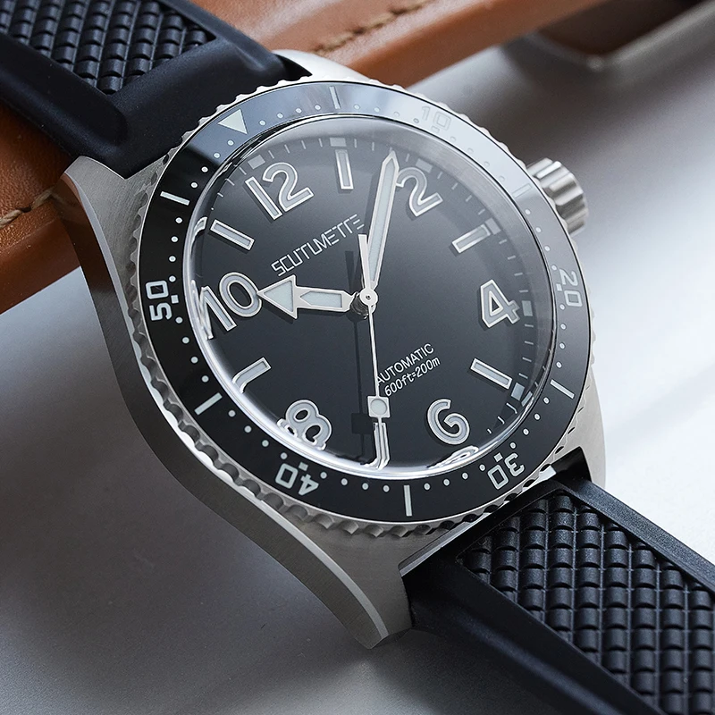 

Scutumette SeaQ 1969 Diver Watch NH38 Polished Sapphire Crystal 20ATM Bracelect Stainless Steel Automatic Mechanical Wristwatch
