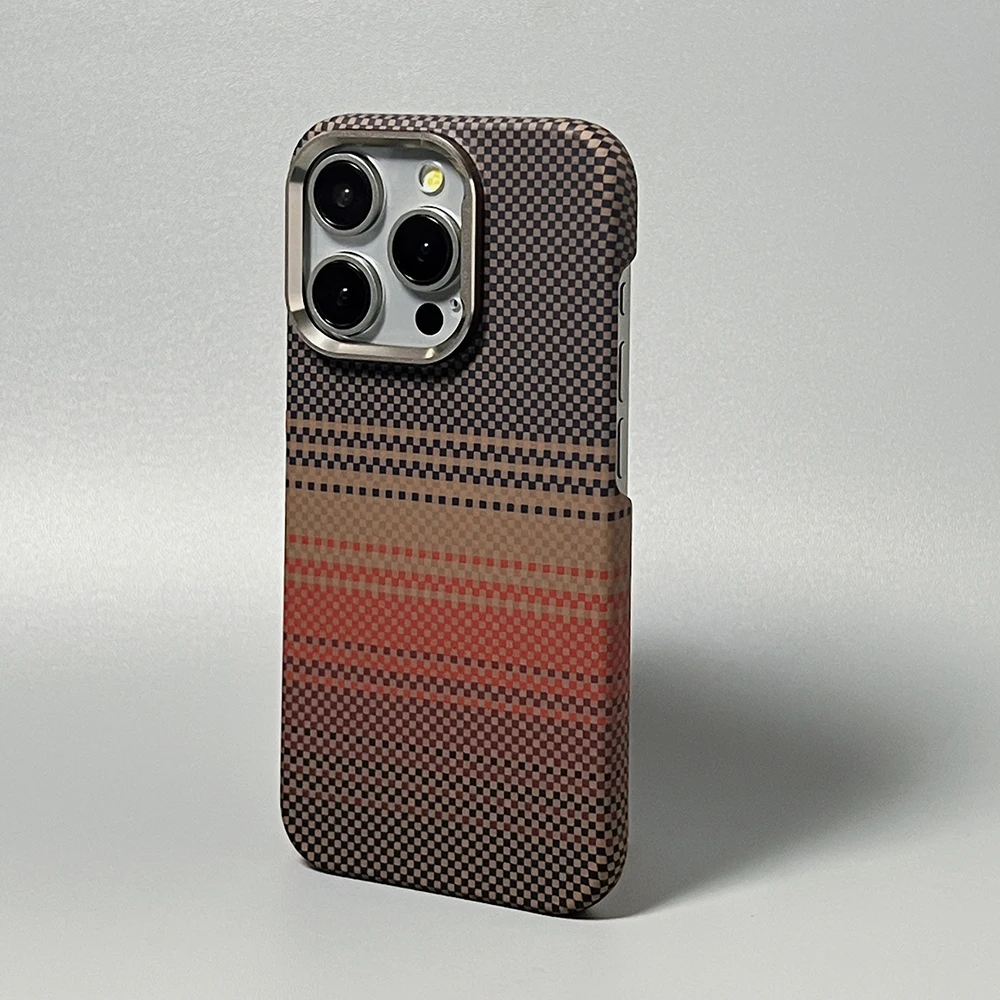 Carbon Fiber Texture Magnetic Phone Case with Magsafe and Drop Resistant Alloy Lens