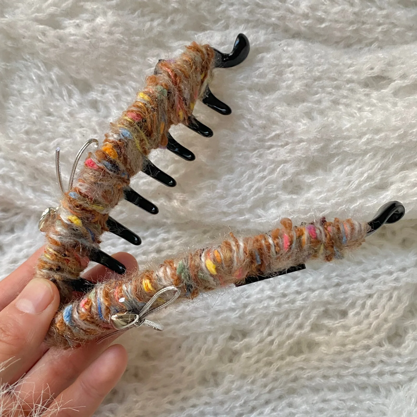 1PC Autumn Knit Hair Claw Clips Set, Colorful Yarn Wrapped Hair Grips, Cute Cartoon Decor Hair Accessories For Women