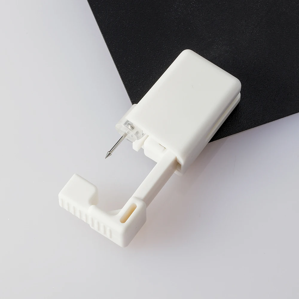 Kit Pistola Piercing Naso - Con 6 Borchie In Acciaio Inox, Sterile E Monouso