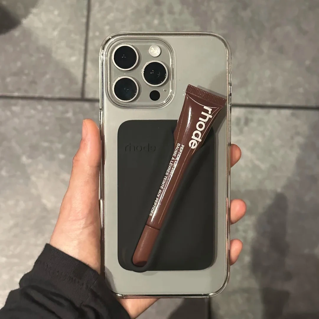 รูปสินค้า เคสแม่เหล็กพร้อมที่ใส่ลิปกลอส สำหรับ iPhone 17-11 Pro Max