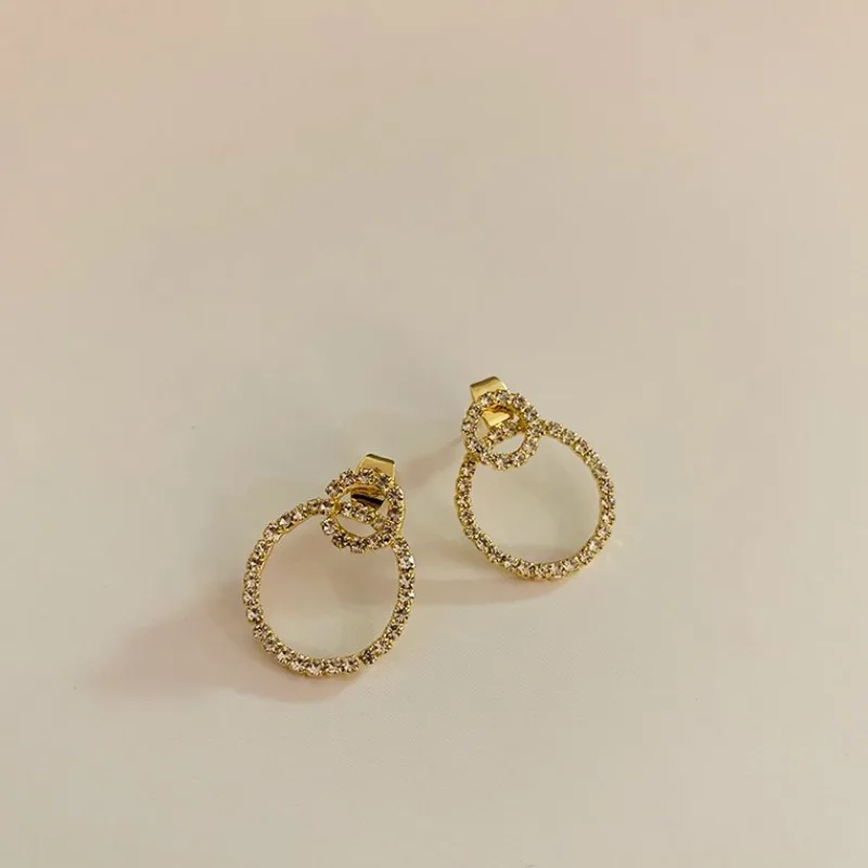 Fashion and Elegant Sparkling Water Rhinestone Round Earrings Women Simple Double Circle Earring Jewelry Goude Oorbellen Dames