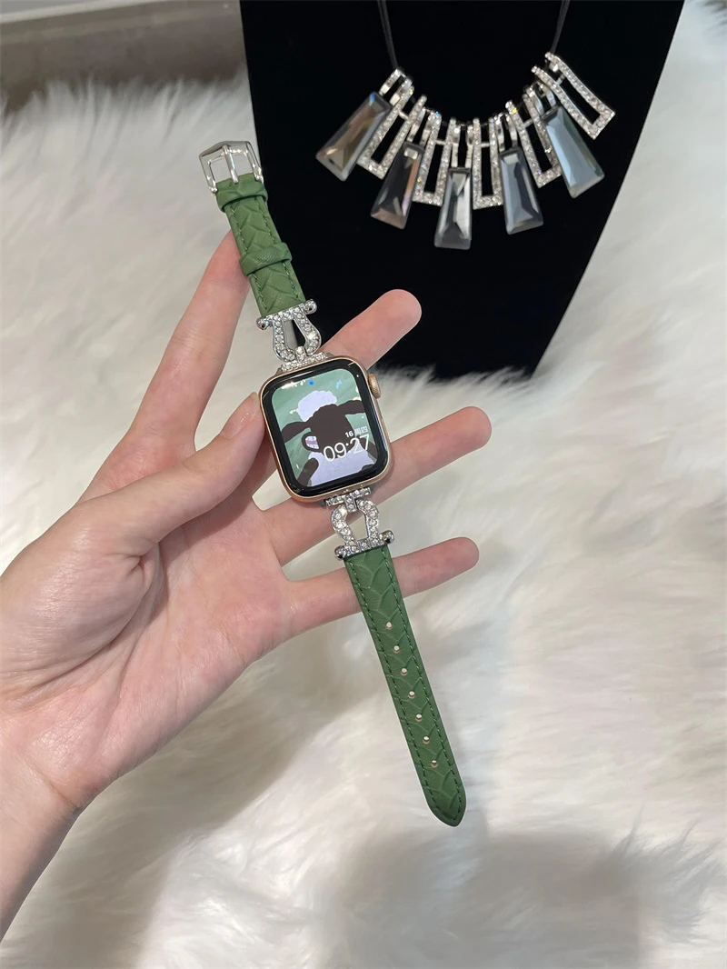 Diamond Leather strap for Apple Watch Band 44mm 45mm 38-42-40-41mm Luxury design Bracelet iwatch series 8 7 SE 6 5 4 Ultra 49mm