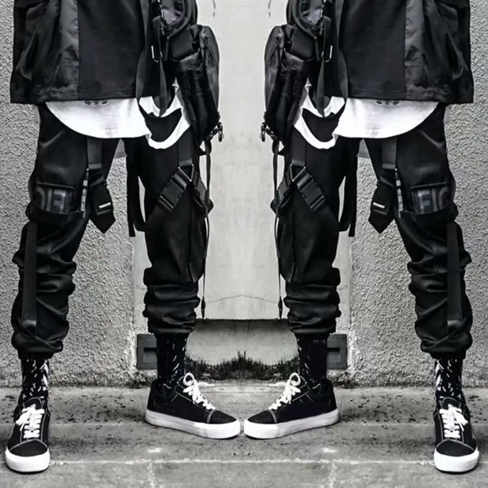 

Men's casual cargo trousers can be paired with tops, jackets, shirts, T-shirts, etc.