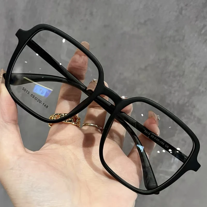 Unisex Fashion Oversized Square Sunglasses with UV400 Photochromic Lenses