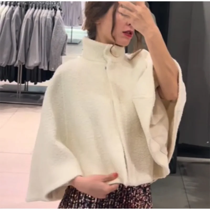 White Loose Short Cape Coat Women Autumn Winter Thick Single Buckle Batwing Sleeve Cloaks Jacket Lady Elegant Warm Outwear New