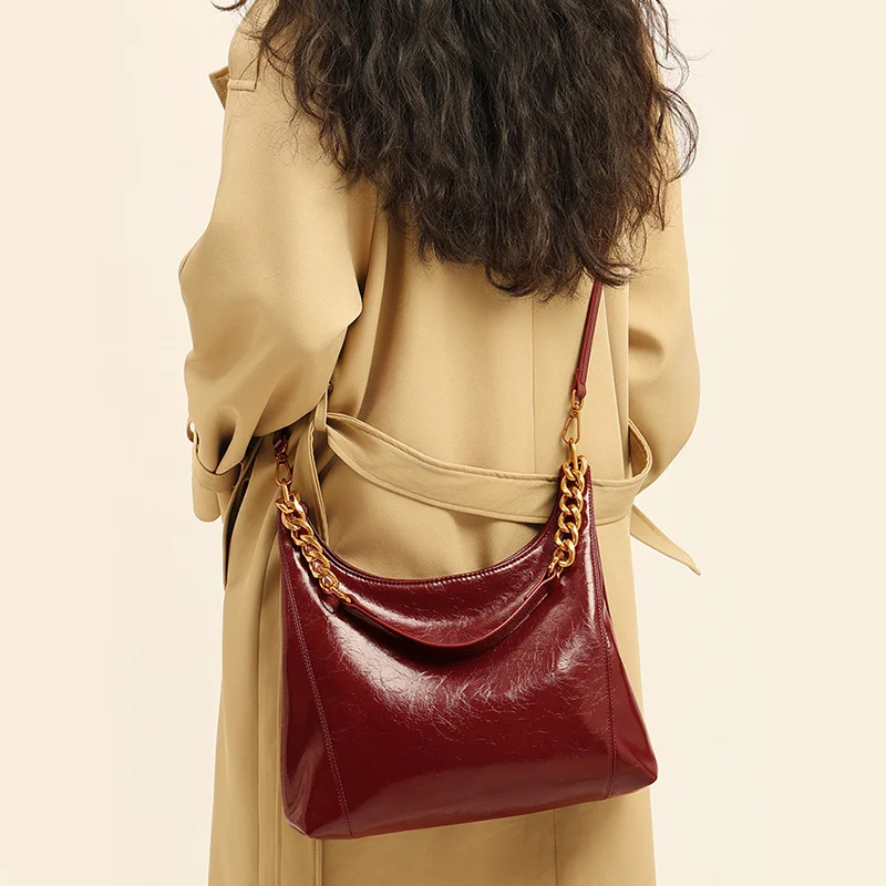 Versatile New Red Luxury Minimalist Style Series Bright Leather Underarm Bag for Daily Use Women Hobo Shoulder Bag