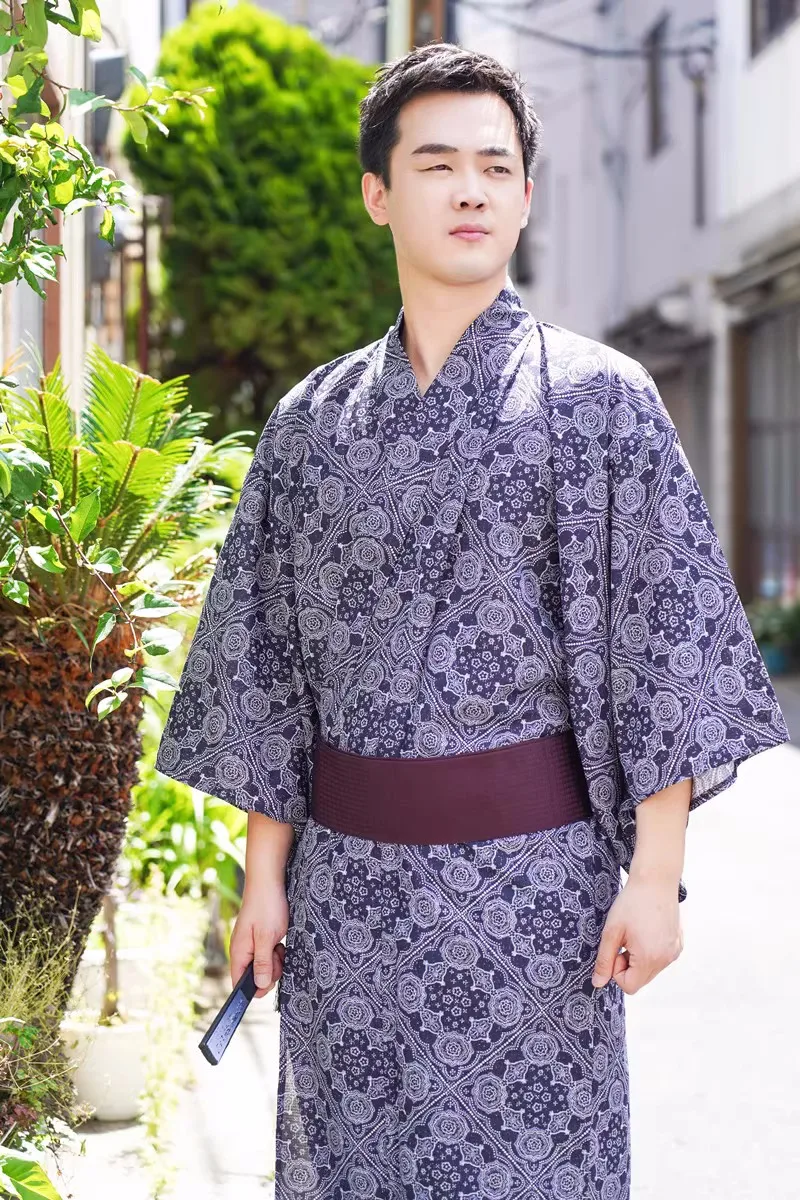 Japanese Men's Kimono Yukata Traditional Style Samurai Robe Cosplay Clothing Wrinkle-resistant fabric wicks sweat dries quickly