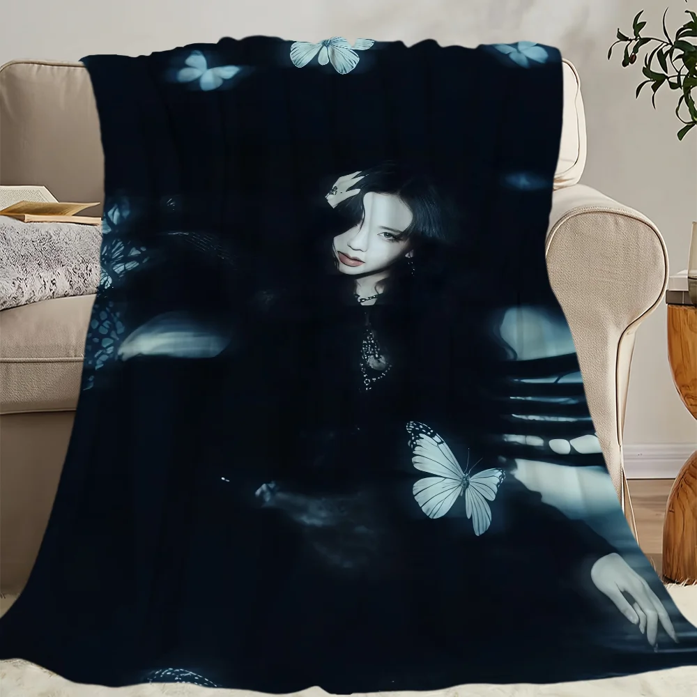 Kpop J-Jisoo-S Amortage cool Blanket Skin friendly comfort warm soft plush blanket suitable sofa living room office bedroom 6
