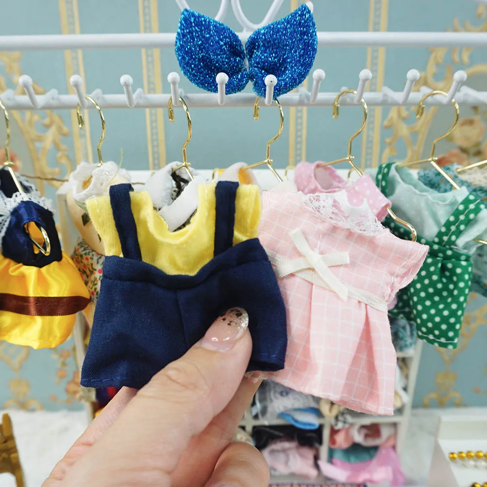 Dollhouse Accessories: Fashionable Forest Animal Family Clothing Set