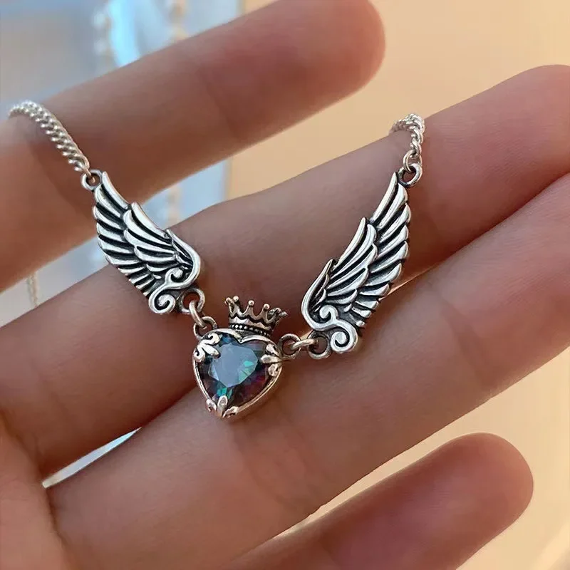 Heart Crown Angel Wings Pendant Necklaces for Women Fashion Exquisite Love Shape Clavicle Chain Choker Vintage Gothic Jewelry