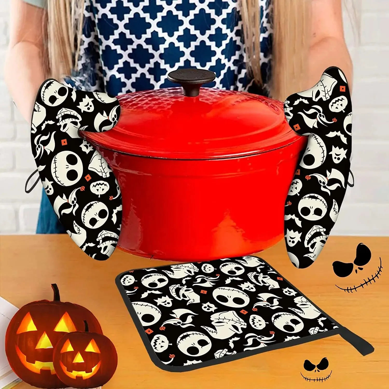  DamTma Halloween Cute Ghosts Oven Mitts Pot Holders