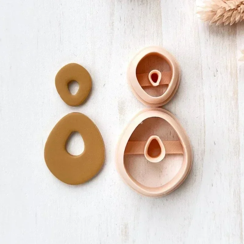 Polymer Clay Cutter 2Pcs/Set Geometric Hollow Shape Polymer Clay Mold Cutters DIY Earring Jewelry Pottery Clay Cutting Tools