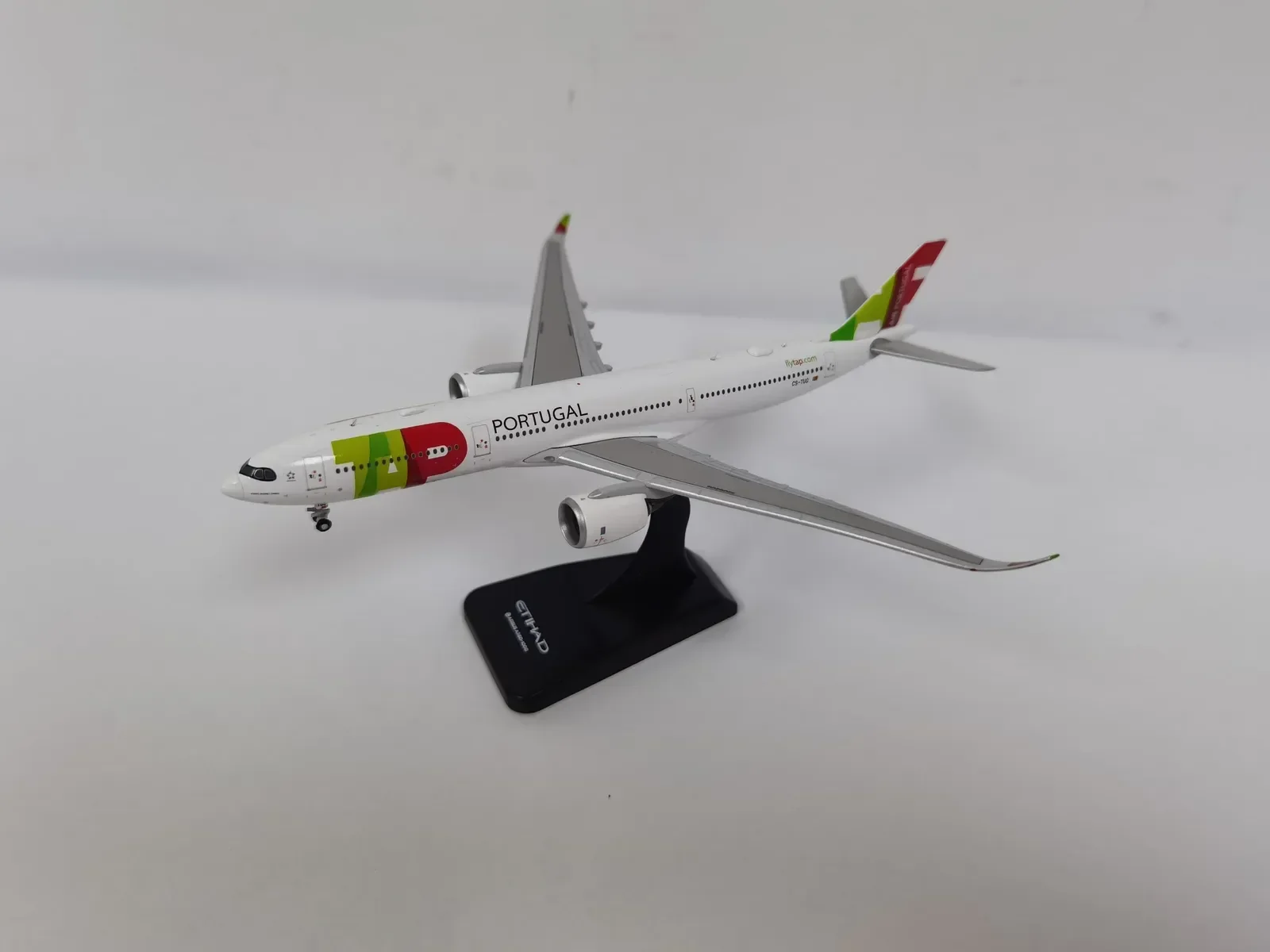 

Новинка, литая модель самолета с параметрами летательного аппарата