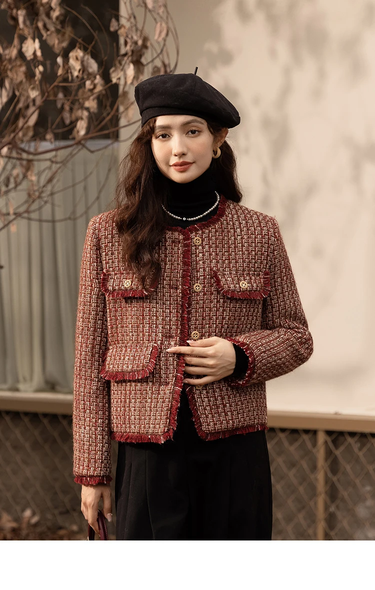 MISHOW Down Wool Coats 2025 Winter Clothes Women Chic Short Plaid Outerwear Temperament Warm Female O Neck Jackets MXB48W0888