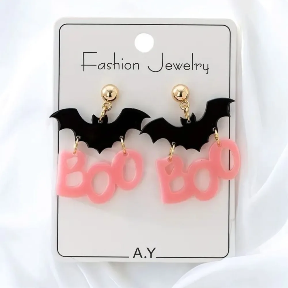 1 Pair Halloween Horror Bat BOO Letter Design Dangle Earrings for Women Perfect Gift for Parties and Gatherings Decoration