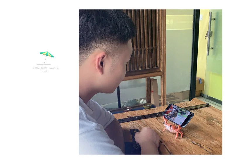 Crab Bluetooth Speaker with Phone Holder