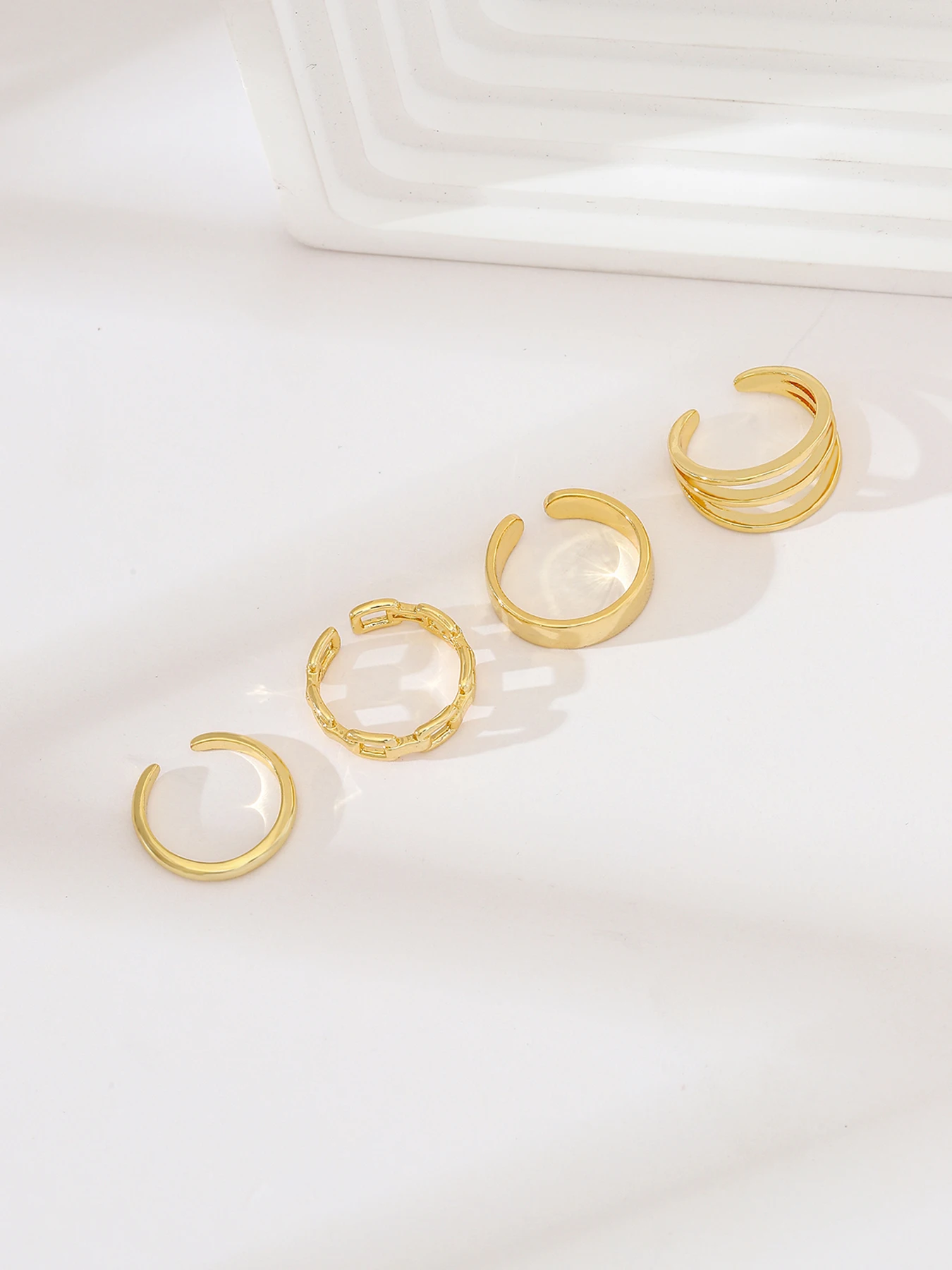 4pcs Fashionable Open-Ended Adjustable Glossy Hollow Foot Rings for Women Beach Vacation Foot Joint Rings Toe Ring Set Jewelry Ring Set