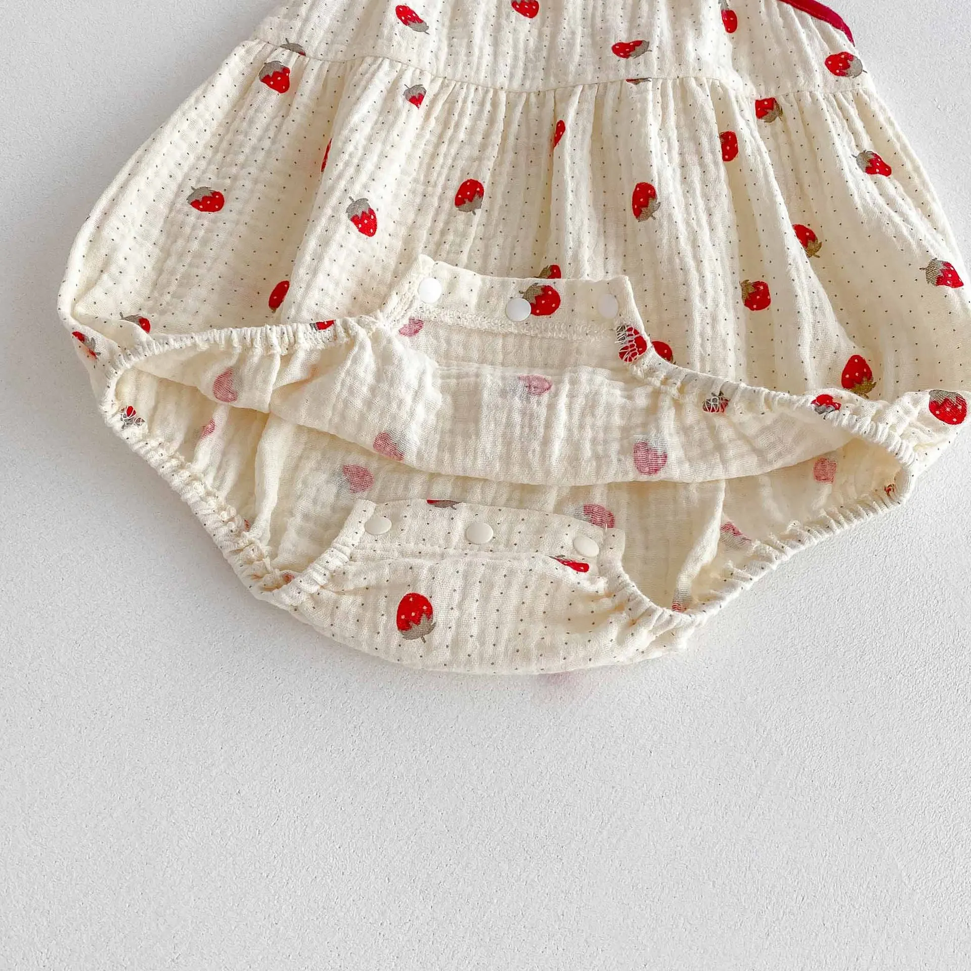 Summer Baby Girls Strawberry Print Bodysuit