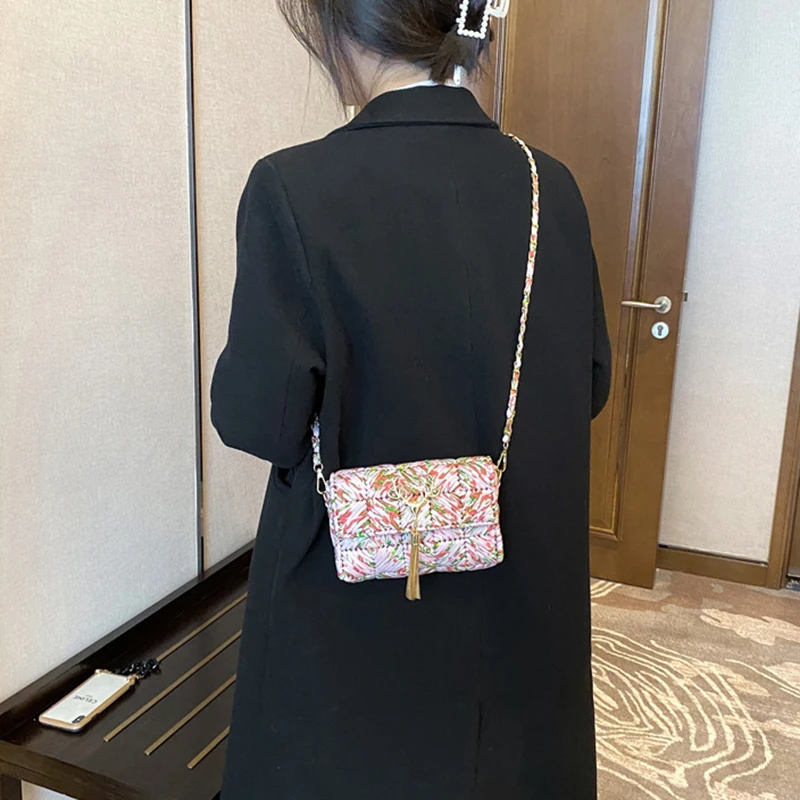 Slide image 5c27e9b15fd1460ebd6512e1724be026