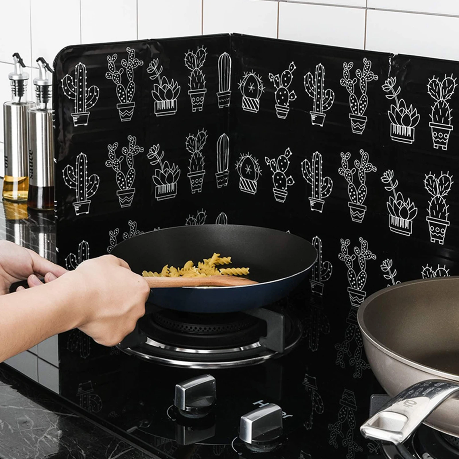 Kitchen Cooking Frying Oil Splash Screen Cover Camping Folding Wind Shield Stoves Gas Cook Windshield Anti Splatter Shield Guard