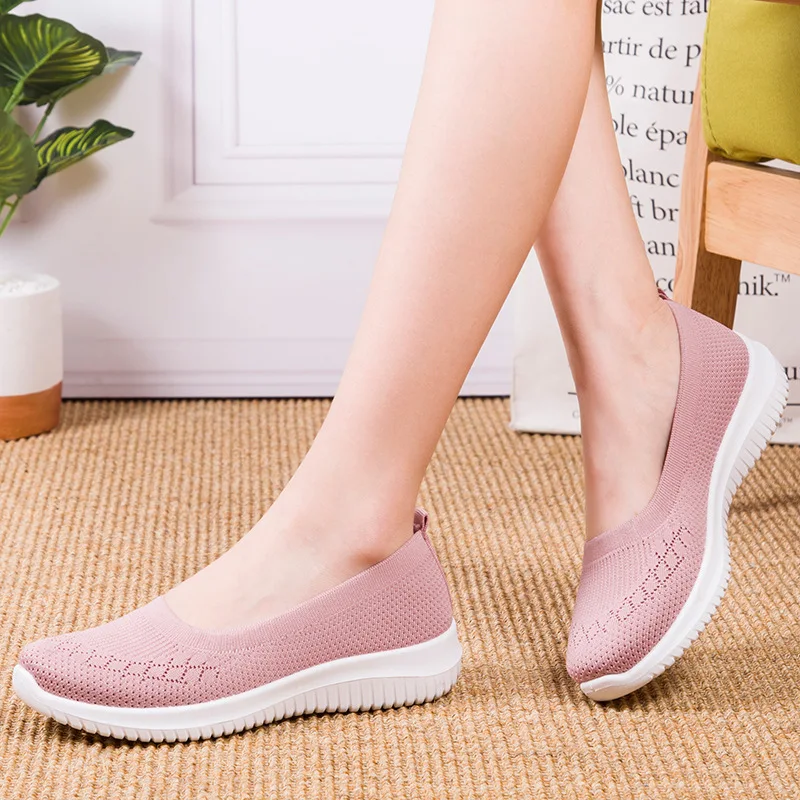 2024 Summer New Women's Flat Knitted Shoes Middle and Elderly Mom Walking Shoes