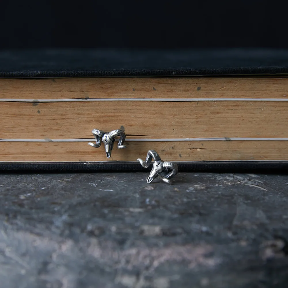 Ram-shaped earrings