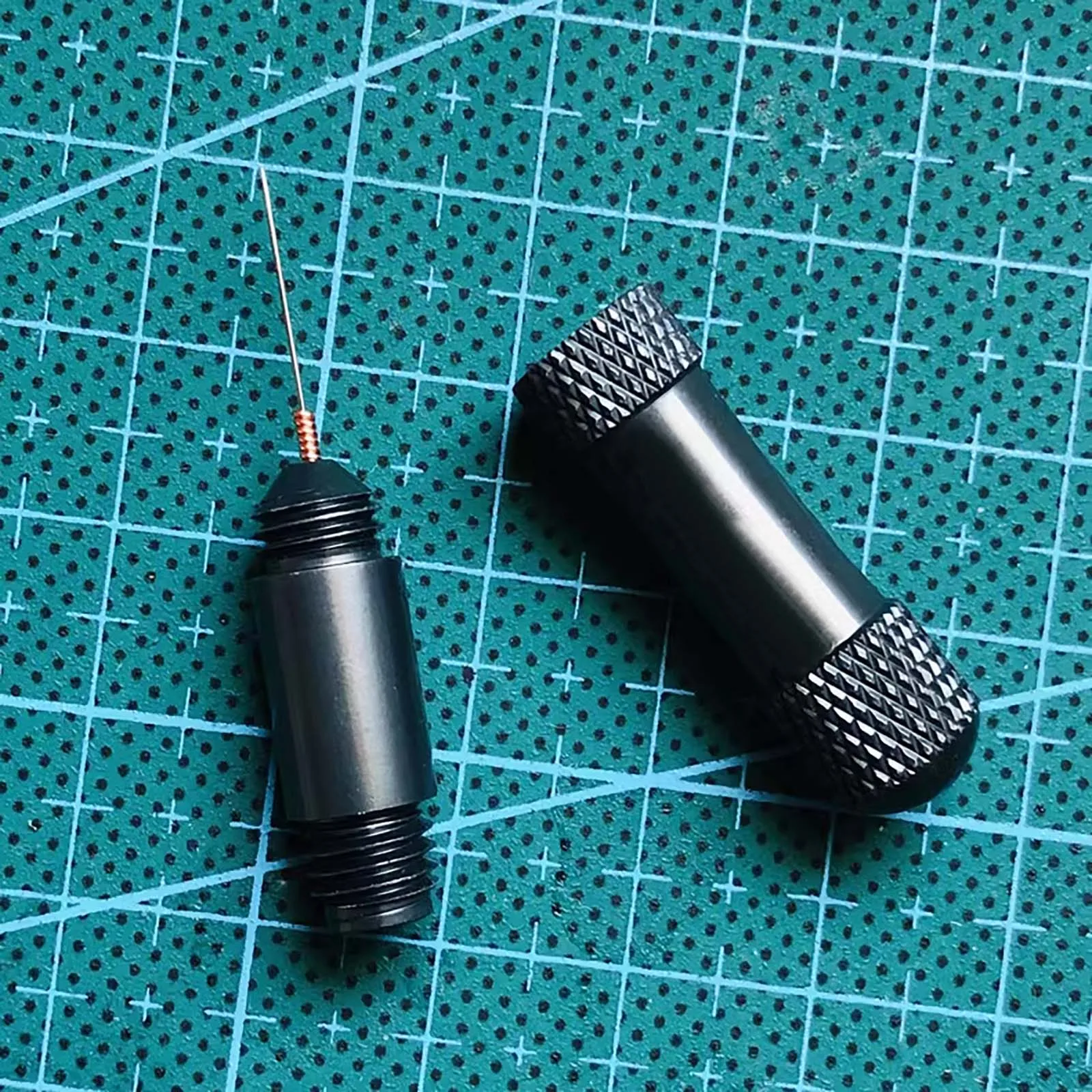 Assembly Model Building Tool Glue Dispensing Aid Dispensing Needles Precise Control of Glue light and portable for Model DIY