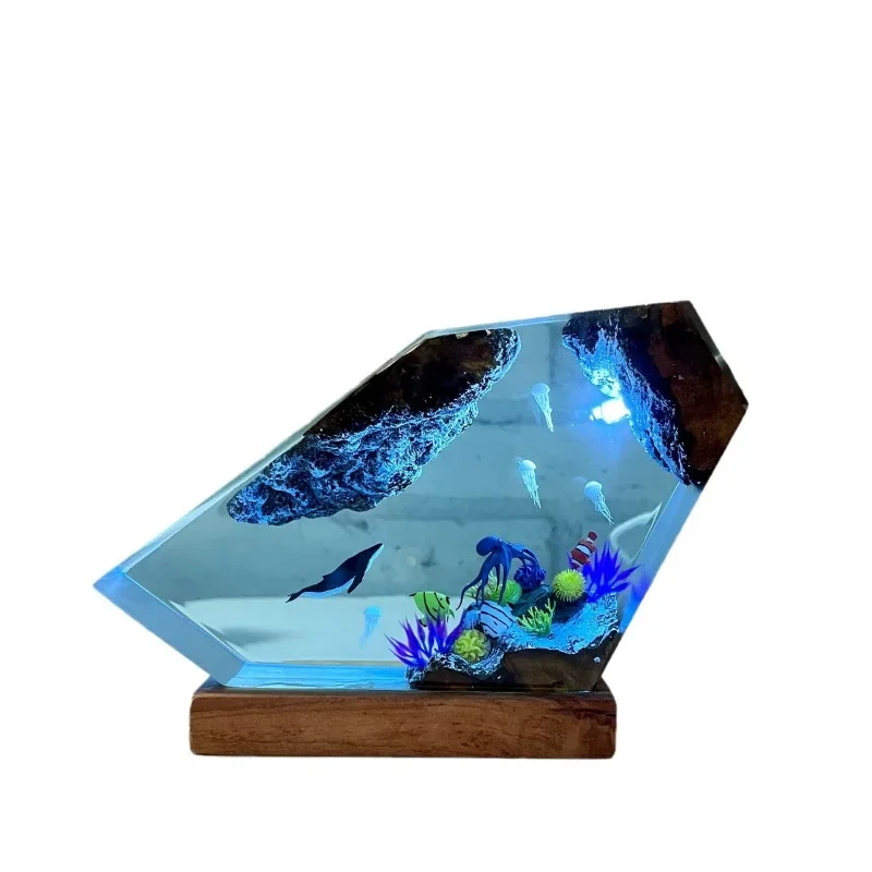Hot Sell Seabed World Organism Resin Table Light Creactive Art Decoration Lamp Shark Sunken Ship Theme Night Light USB Charge