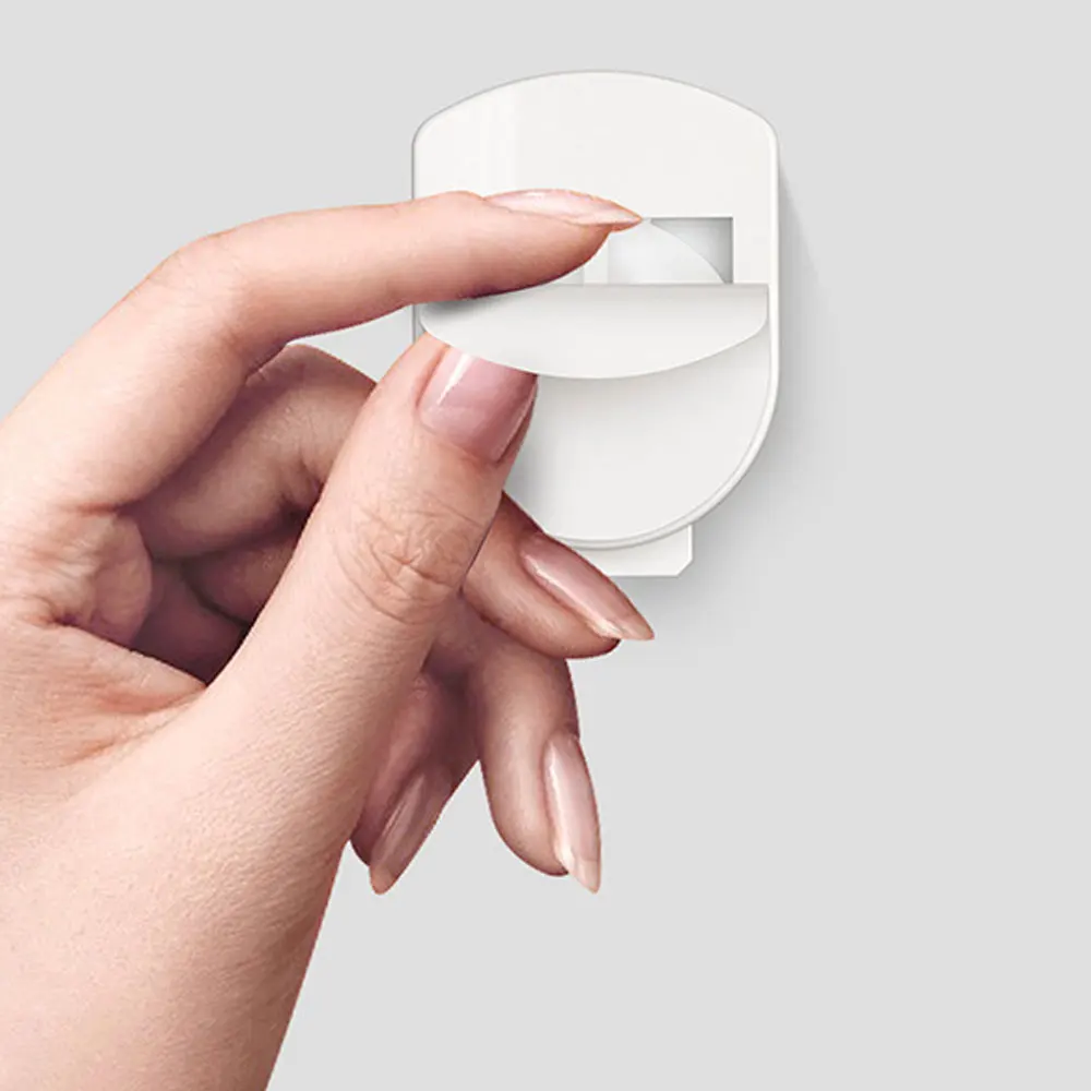 Description Picture 3 of itemMagnetic Remote Control Holder Wall Mount Self-Adhesive Fan Tv Remote Storage Organizer Multi-Purpose Magnetic Hook