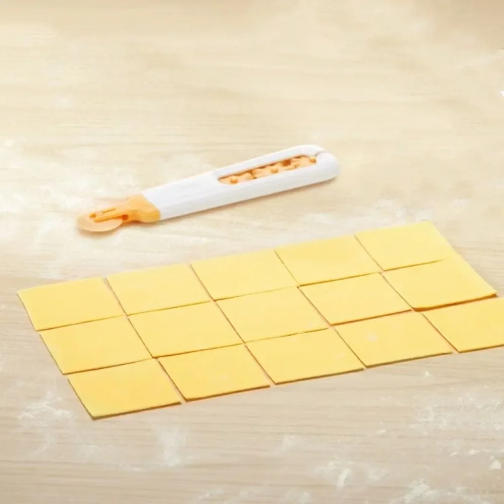 Plastic Pull Net Wheel Dough Circle Cutter Yellow and White Pizza Lattice Roller 4 Rollers Biscuit Rolling Cutting Blade Pizza