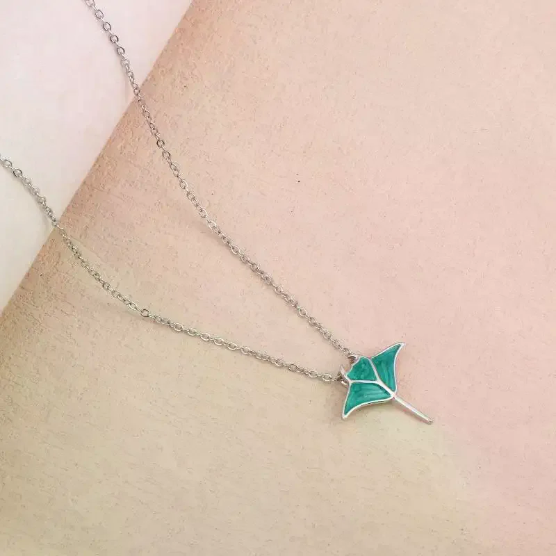 Ocean Blue Manta Pendant Necklace For Women Fashionable Cute Design Daily Wear Jewelry Gift