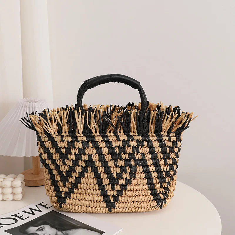 Color Matching Scattered Edge Retro Straw Bag Tassel Hand